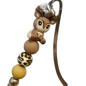 Adorable Deer Beaded Bookmark Design